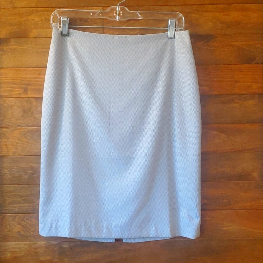 White House/Black Market Size  4 skirt